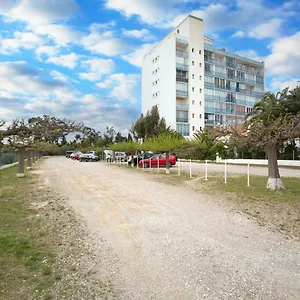 https://edificio-la-masia.catalonia-hotels.com
